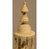 Temple avec la vierge et l'enfant sculpté