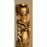 Femme et enfant en ivoire sculpté