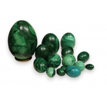 Collection de 15 oeufs en malachite