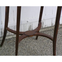  Guéridon ovale. sur  Moinat SA  - Antiquités décoration