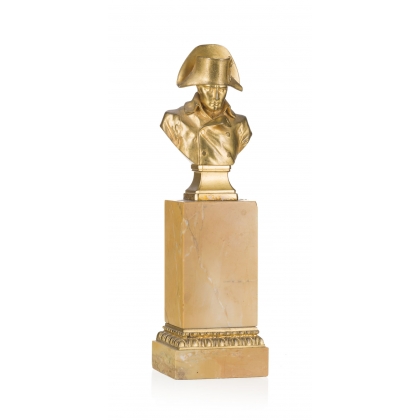 Buste de Napoléon en bronze doré sur piédestal