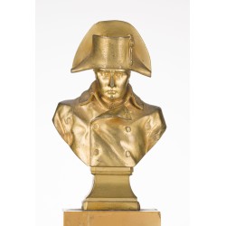 Buste de Napoléon en bronze doré sur piédestal
