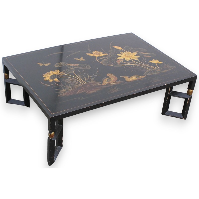 Black coffee table. Available from  Moinat SA  - Antiques and home décor