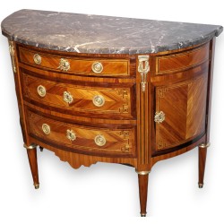  Commode demi lune Louis XVI. sur  Moinat SA  - Antiquités décoration