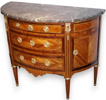 Commode demi lune Louis XVI.