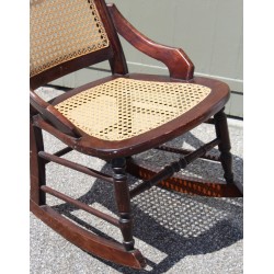 Fauteuil à bascule miniature canné