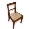 Chaise d\'enfant assise paillée