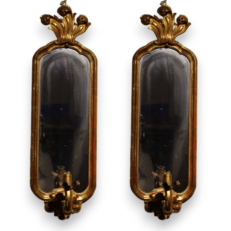 Paire d'appliques-miroir Bernoises dorées