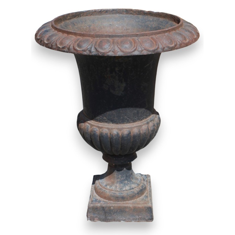 Black cast iron washbasin