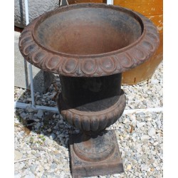 Black cast iron washbasin