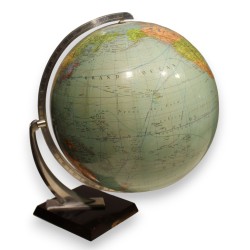 Globe terrestre \"Colomb\" par Dr. R. NEUSE