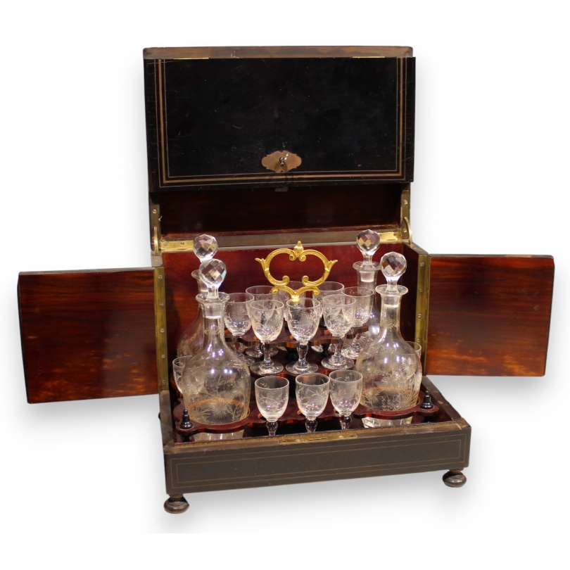 Cave à liqueure complète 4 carafes et 16 verres