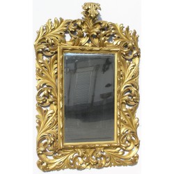 Miroir sculpté.