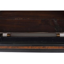 Vitrine marquetée Louis XIV en bois marqueté