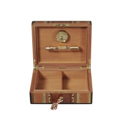 Cigar box by Elie Bleu in Paris