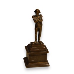 Bronze \"Napoléon\" socle rectangulaire
