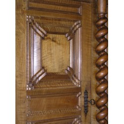  Armoire Louis XIII. sur  Moinat SA  - Antiquités décoration