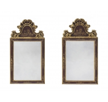 Paire de miroirs style baroque