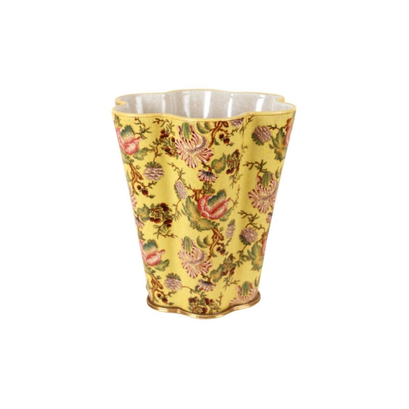 Vase en porcelaine jaune décor de fleurs