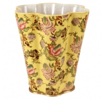 Vase en porcelaine jaune décor de fleurs