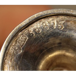 Coupe à anses en argent 800 par JEZLER