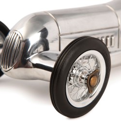 Voiture miniature \"Silberpfeil\" en alu