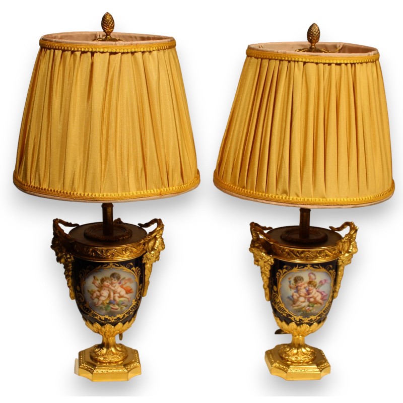  Paire de lampes de Sèvre. sur  Moinat SA  - Antiquités décoration