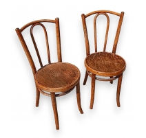 Paire de chaises de bistrot par THONET