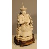 Paire de dignitaires en ivoire sculpté