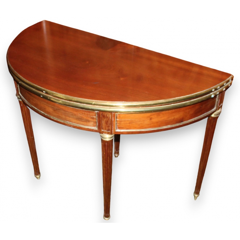 Table demi-lune style Louis XVI en acajou