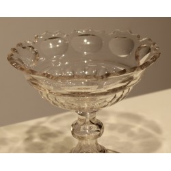 Coupe sur pied en cristal