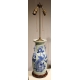 Paire de vases chinois bleu-blanc montés en lampes