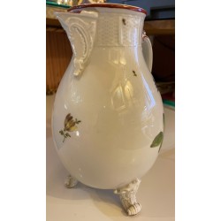 Porcelain coffee pot at  Moinat SA  - Antiques and home décor