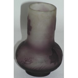 Bulb-shaped vase by GALLÉ. at  Moinat SA  - Antiques and home décor