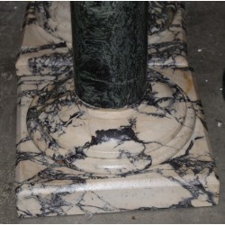 Paire de colonnes en mabre vert et blanc veiné