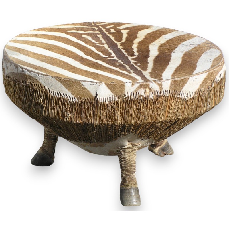 Tripod coffee table. At  Moinat SA  - Antiques and home décor