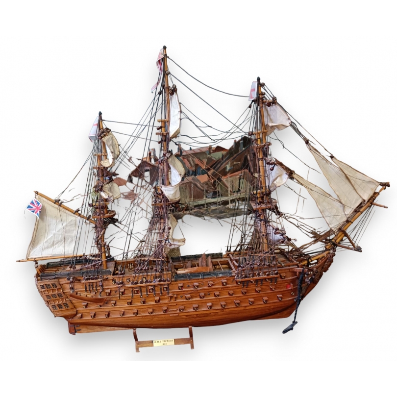 Maquette de bateau "HMS VICTORY" 1805