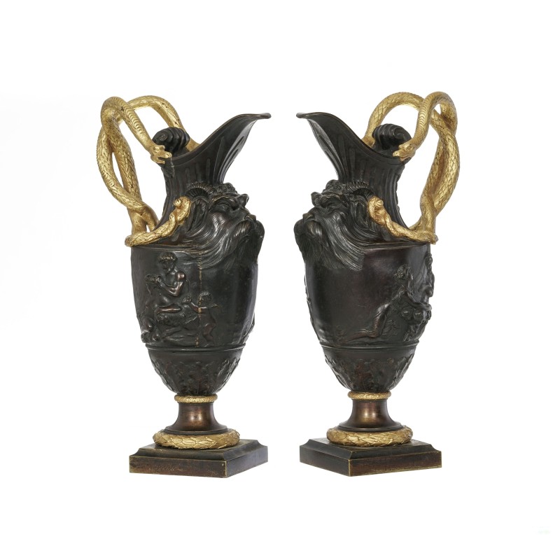 Paire d\'aiguières d\'après Clodion (1738-1814)