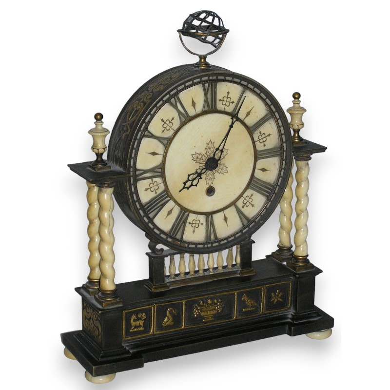 A Chelsea-brand clock. Available from Moinat SA – Antiques and home décor