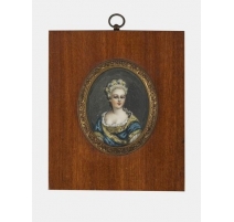 Miniature portrait de femme monogrammée VV