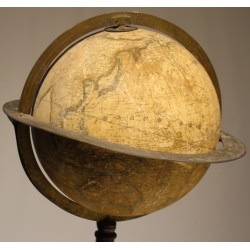 Globe terrestre par Ch. Dien à Paris