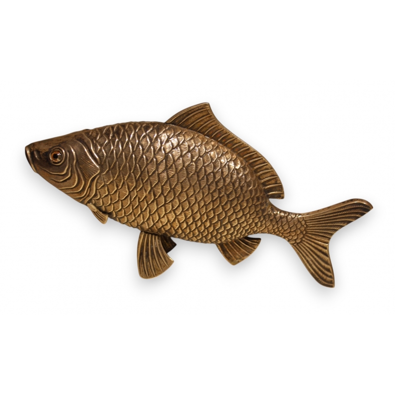 Poisson Carpe en argent, yeux en verre