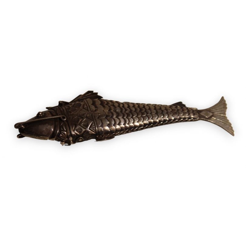 Poisson articulé en argent