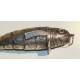 Poisson articulé en argent, yeux en verre