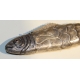 Poisson articulé en argent, yeux rouges