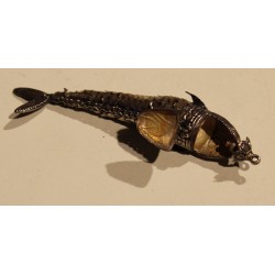 Poisson articulé en argent