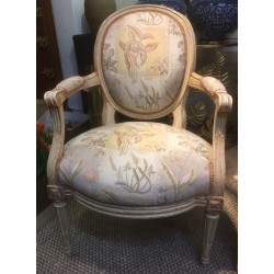 Paire de fauteuils Louis XVI laqués crème