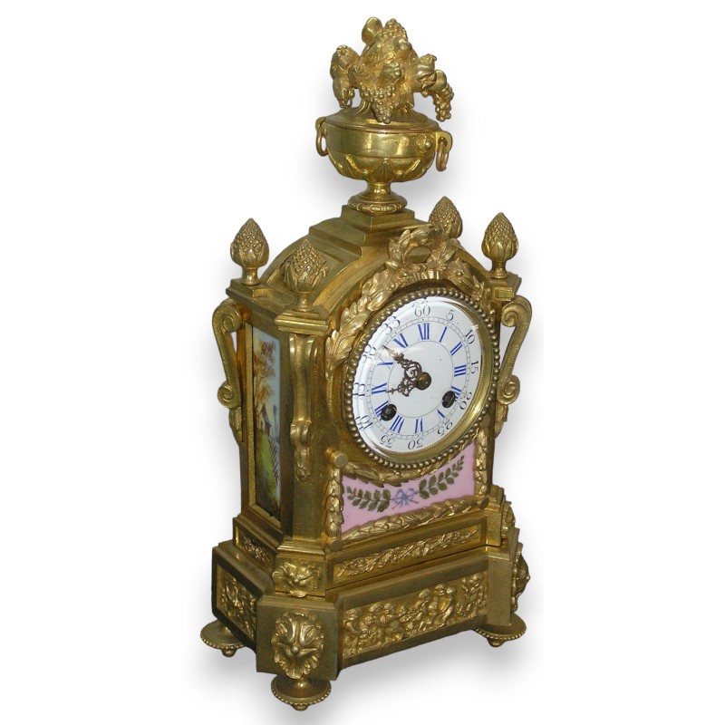 French Louis XVI-style clock. Available from Moinat SA – Antiques and home décor