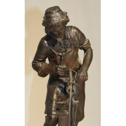 Bronze \"Forgeron d\'épées\" signé A. ESPIE