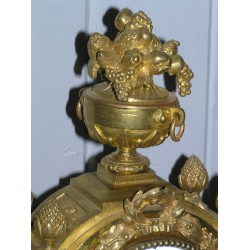 French Louis XVI-style clock. Available from Moinat SA – Antiques and home décor